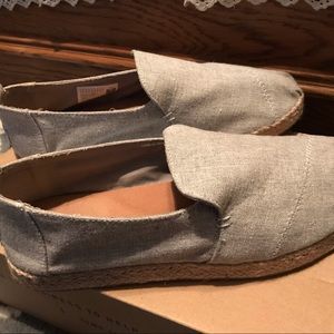 Toms size 8